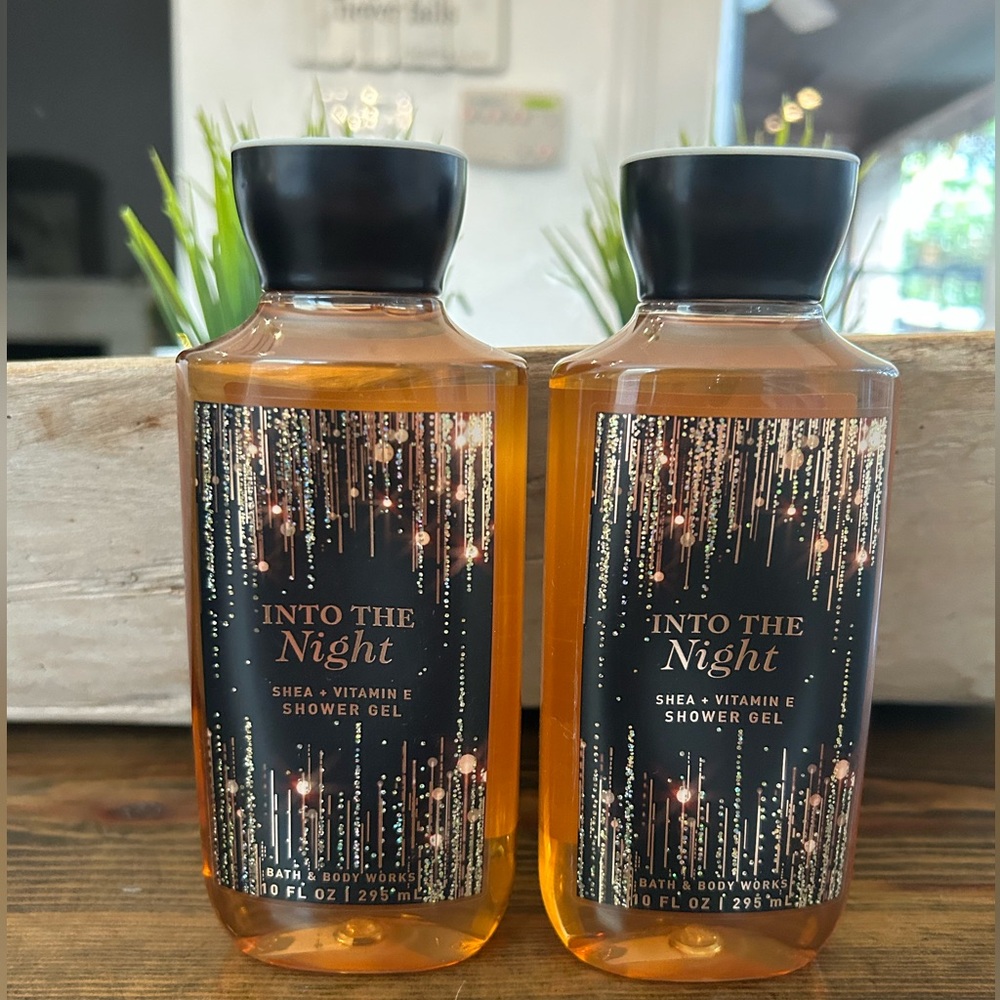 Bath And Body Works Into The Night Body Wash Lot